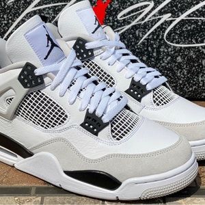 Jordan 4 military blacks